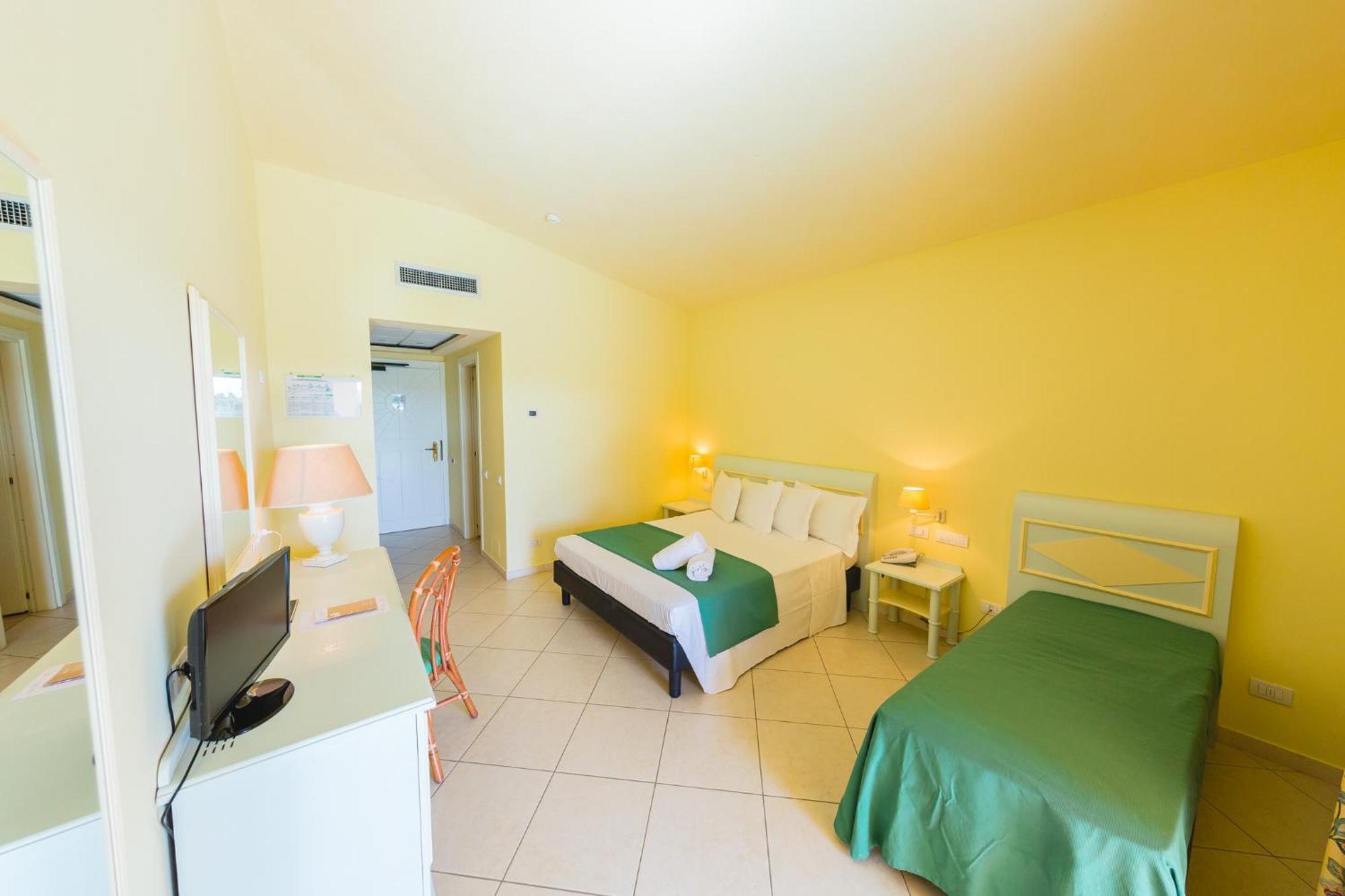 Argonauti Greenblu Resort مارينا دي بيستيتشي المظهر الخارجي الصورة